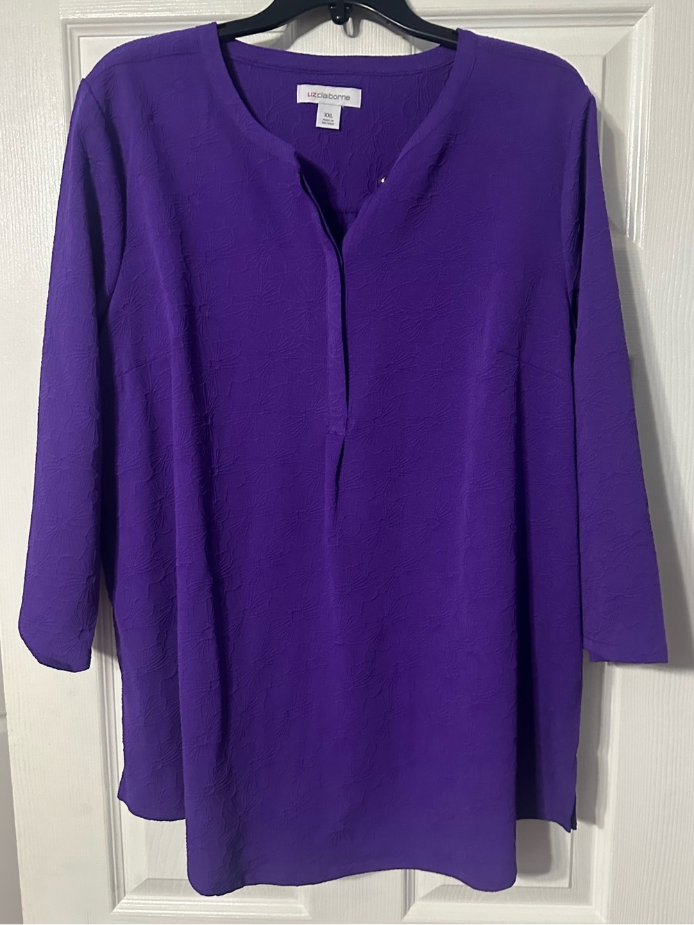 NWT Liz Claiborne Tillandsia Purple 3/4 Sleeve Textured Floral Print Blouse